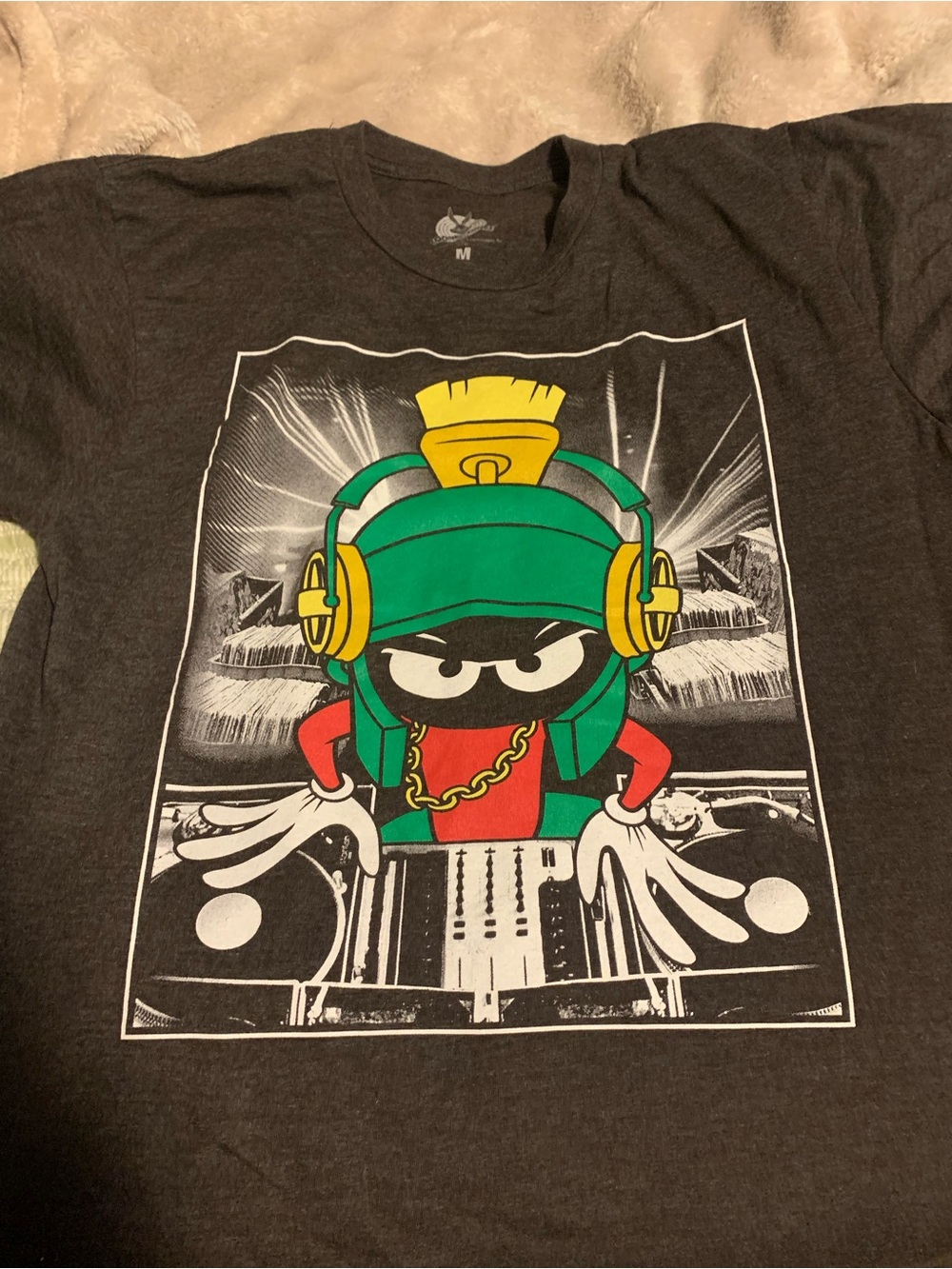 Warner Bros. Looney Tunes Marvin the Martian Graphic Tee - medium